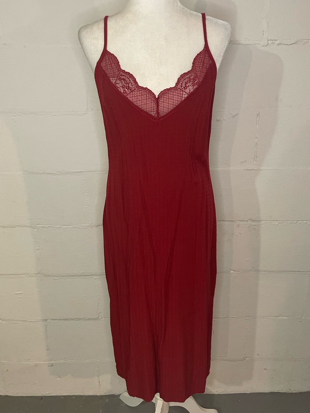 Idyllwind Lace-Trim Midi Slip Dress - Wine